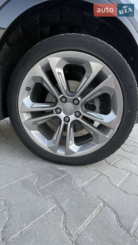 Внедорожник / Кроссовер Audi Q3 2016 в Подволочиске