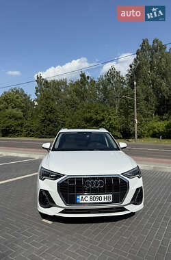 Внедорожник / Кроссовер Audi Q3 2019 в 
