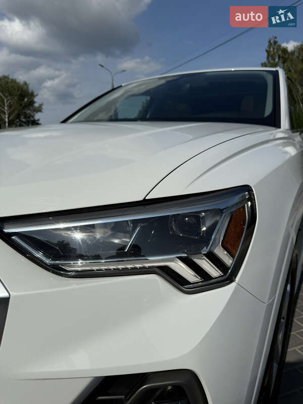 Внедорожник / Кроссовер Audi Q3 2019 в Луцке