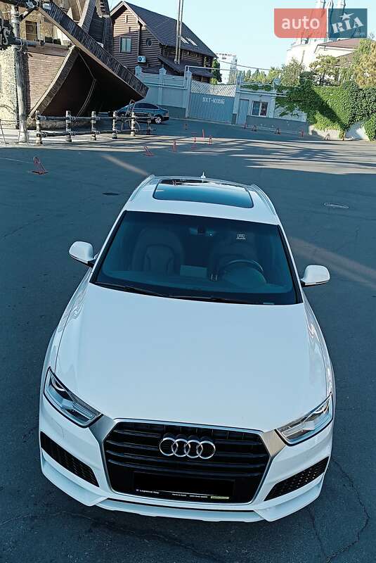 Внедорожник / Кроссовер Audi Q3 2017 в Одессе