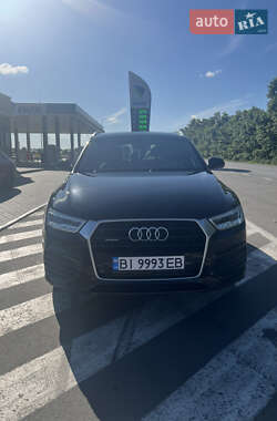 Внедорожник / Кроссовер Audi Q3 2017 в Карловке
