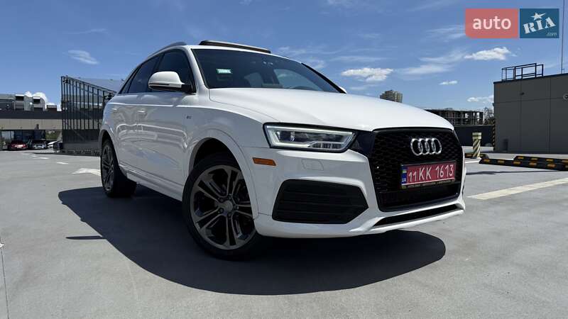 Внедорожник / Кроссовер Audi Q3 2017 в Киеве