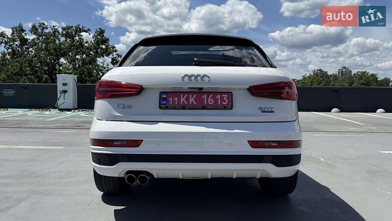 Внедорожник / Кроссовер Audi Q3 2017 в Киеве