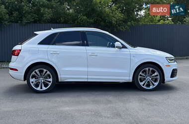 Позашляховик / Кросовер Audi Q3 2017 в 