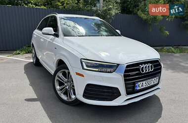 Позашляховик / Кросовер Audi Q3 2017 в 