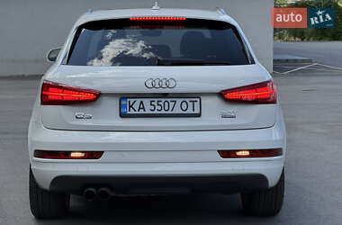 Позашляховик / Кросовер Audi Q3 2017 в 