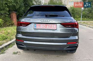 Позашляховик / Кросовер Audi Q3 2019 в 