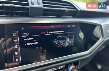Позашляховик / Кросовер Audi Q3 2019 в 