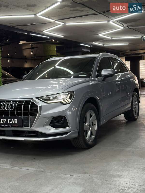 Внедорожник / Кроссовер Audi Q3 2019 в Одессе