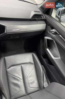 Внедорожник / Кроссовер Audi Q3 2019 в 
