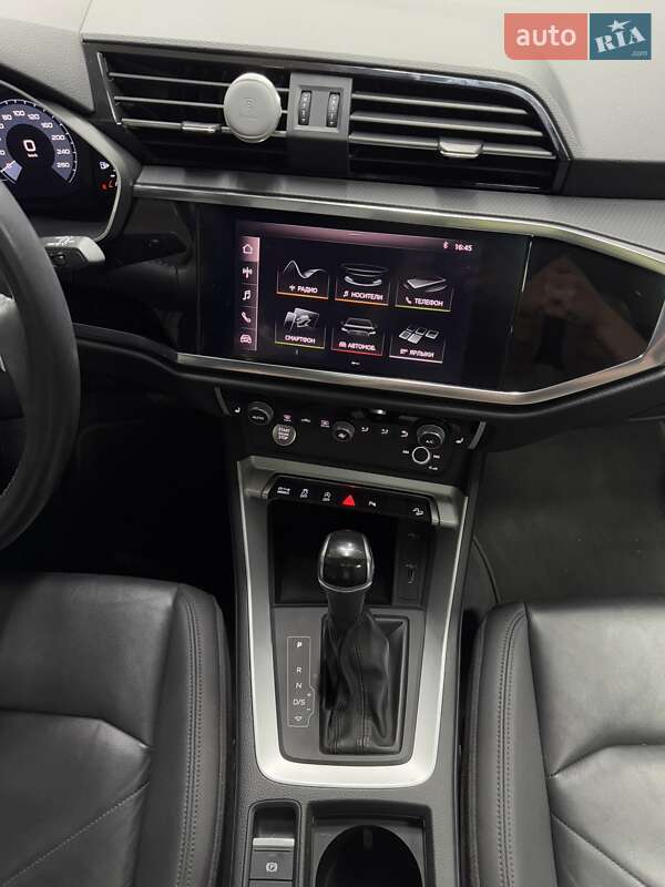 Внедорожник / Кроссовер Audi Q3 2019 в Одессе