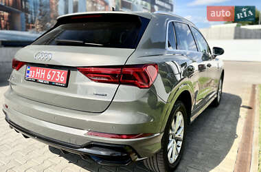 Внедорожник / Кроссовер Audi Q3 2022 в 