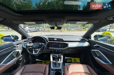 Внедорожник / Кроссовер Audi Q3 2020 в 