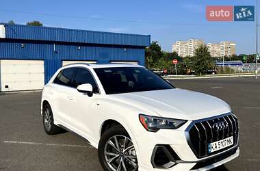 Внедорожник / Кроссовер Audi Q3 2021 в Киеве