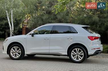 Внедорожник / Кроссовер Audi Q3 2024 в 