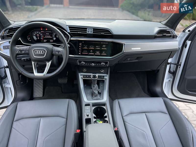 Позашляховик / Кросовер Audi Q3 2024 в Одесі