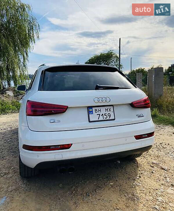 Позашляховик / Кросовер Audi Q3 2017 в Чернівцях