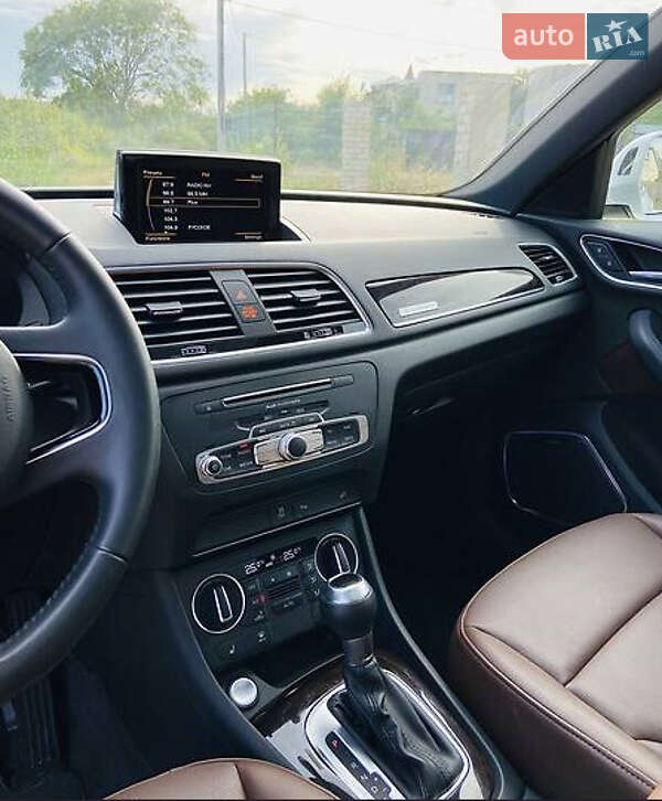 Позашляховик / Кросовер Audi Q3 2017 в Чернівцях
