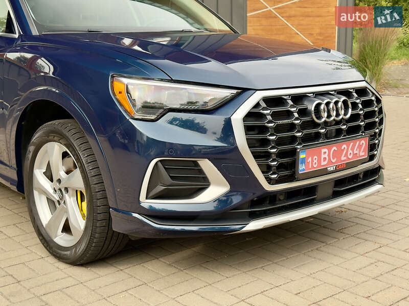 Внедорожник / Кроссовер Audi Q3 2020 в Ровно