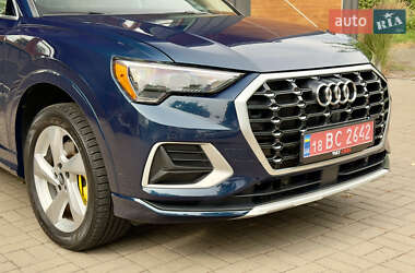 Позашляховик / Кросовер Audi Q3 2020 в 