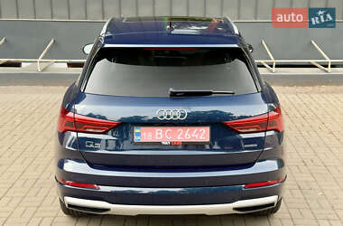 Позашляховик / Кросовер Audi Q3 2020 в 