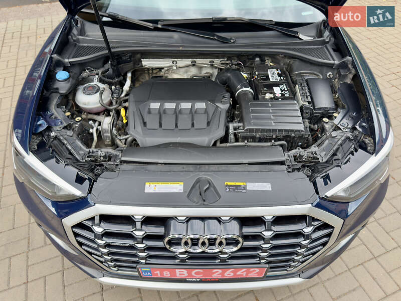 Внедорожник / Кроссовер Audi Q3 2020 в Ровно