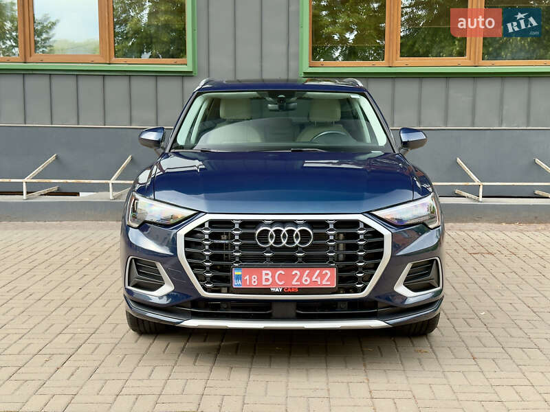 Внедорожник / Кроссовер Audi Q3 2020 в Ровно