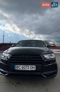 Позашляховик / Кросовер Audi Q3 2016 в 