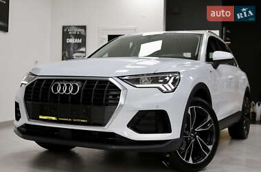 Внедорожник / Кроссовер Audi Q3 2021 в 