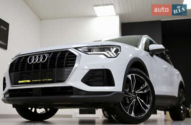 Внедорожник / Кроссовер Audi Q3 2021 в 