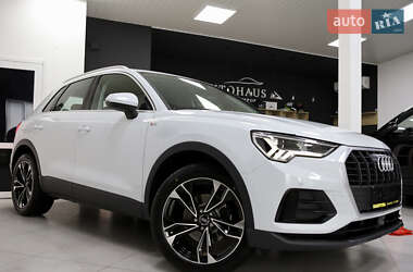 Внедорожник / Кроссовер Audi Q3 2021 в 