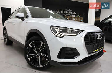 Внедорожник / Кроссовер Audi Q3 2021 в 