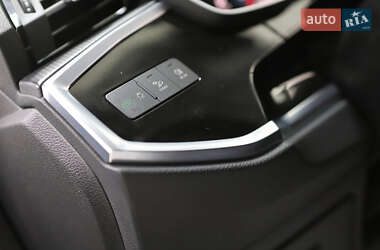 Внедорожник / Кроссовер Audi Q3 2021 в 