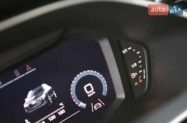 Внедорожник / Кроссовер Audi Q3 2021 в 