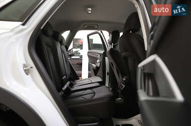 Внедорожник / Кроссовер Audi Q3 2021 в 