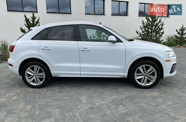 Внедорожник / Кроссовер Audi Q3 2017 в 