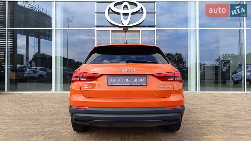 Внедорожник / Кроссовер Audi Q3 2021 в Киеве