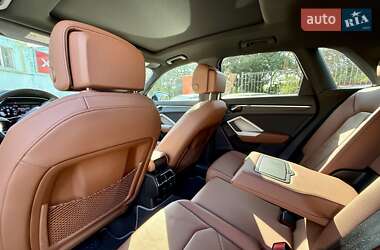 Внедорожник / Кроссовер Audi Q3 2023 в 