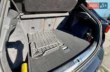 Внедорожник / Кроссовер Audi Q3 2023 в 