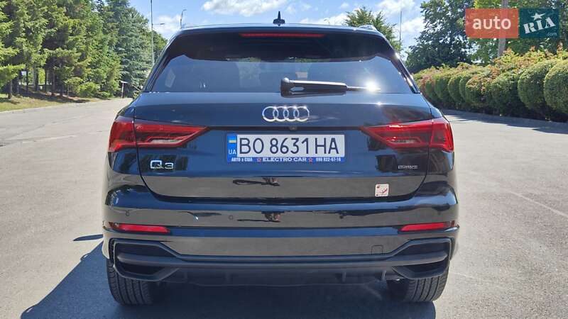 Внедорожник / Кроссовер Audi Q3 2023 в Тернополе