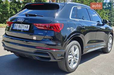 Внедорожник / Кроссовер Audi Q3 2023 в 