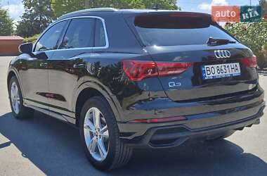 Внедорожник / Кроссовер Audi Q3 2023 в 