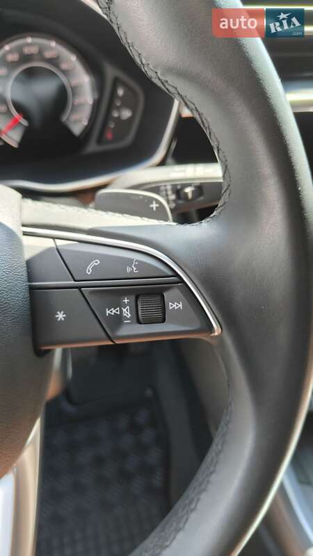 Внедорожник / Кроссовер Audi Q3 2023 в Тернополе