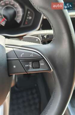 Внедорожник / Кроссовер Audi Q3 2023 в 