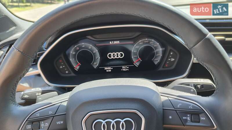Внедорожник / Кроссовер Audi Q3 2023 в Тернополе