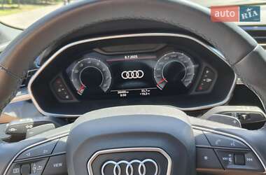 Внедорожник / Кроссовер Audi Q3 2023 в 