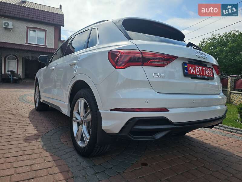 Позашляховик / Кросовер Audi Q3 2021 в Тернополі