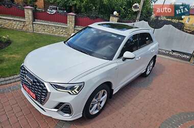 Внедорожник / Кроссовер Audi Q3 2021 в 