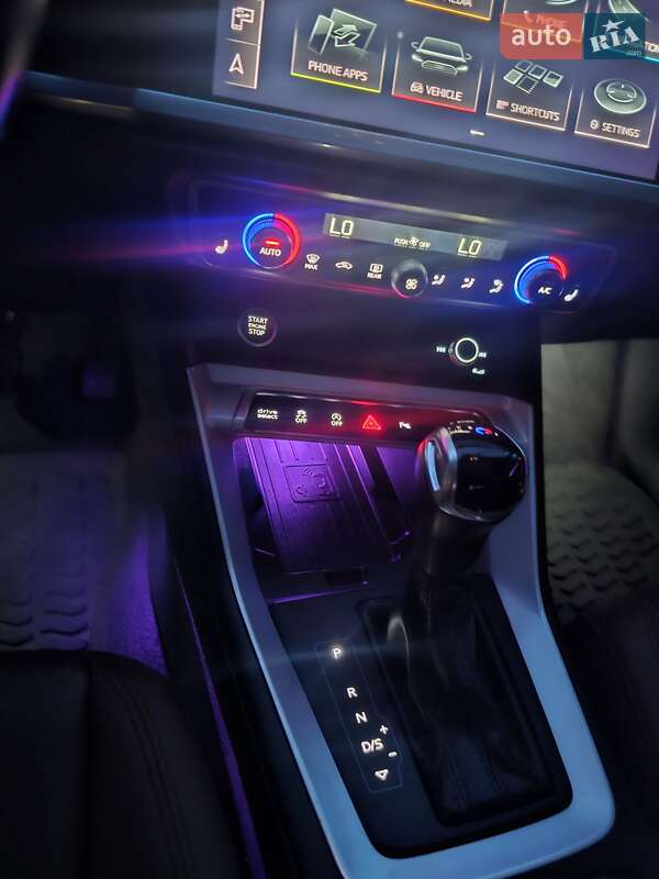 Позашляховик / Кросовер Audi Q3 2021 в Тернополі
