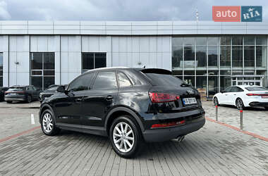 Позашляховик / Кросовер Audi Q3 2015 в 